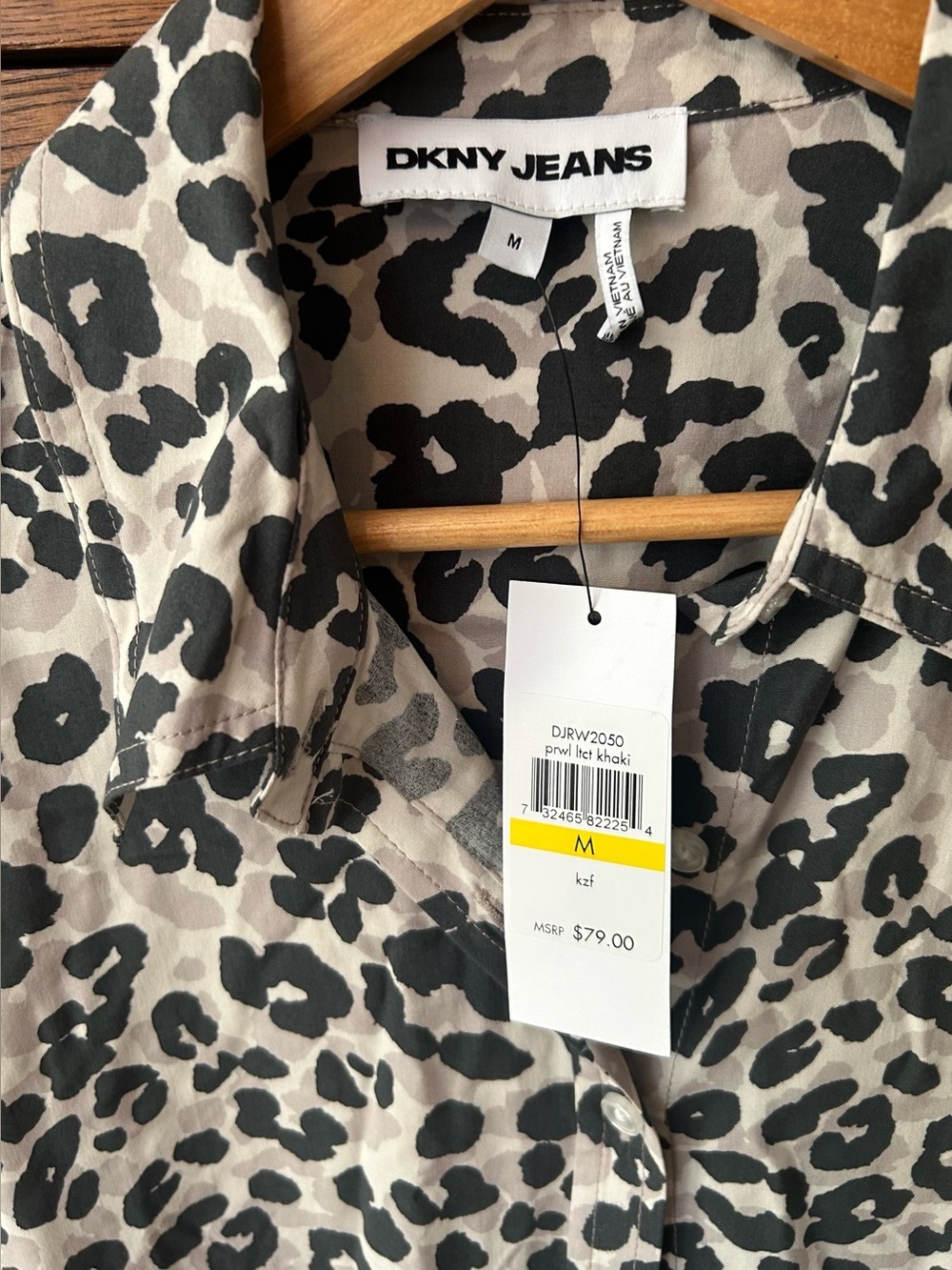 NWT-DKNY Jeans Leopard Print Button-Front Blouse-Size Medium - Picture 2 of 7